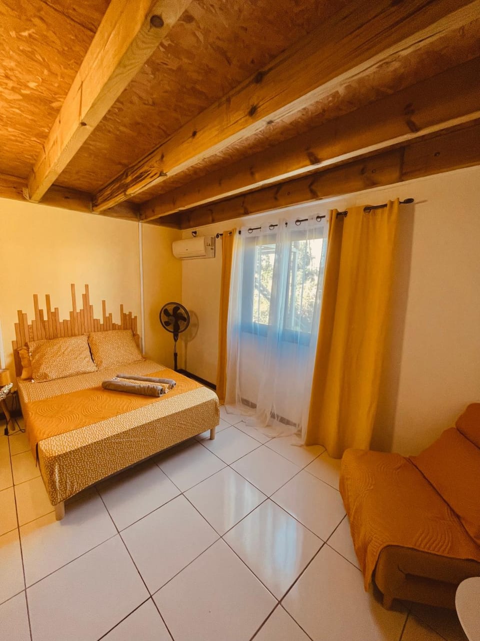 Photo of the whole room