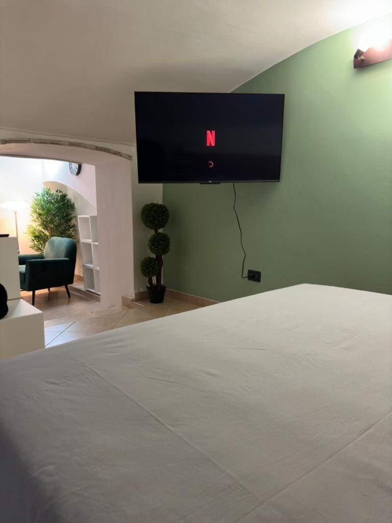 TV and multimedia, Photo of the whole room