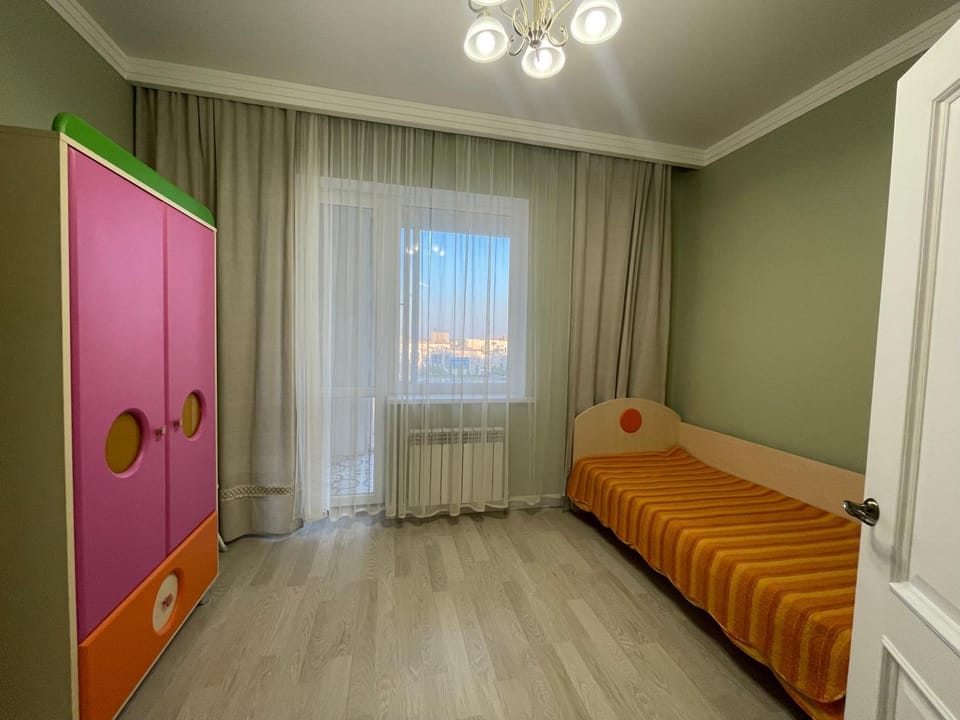 Bed, Photo of the whole room, Bedroom, cot, internet, wardrobe