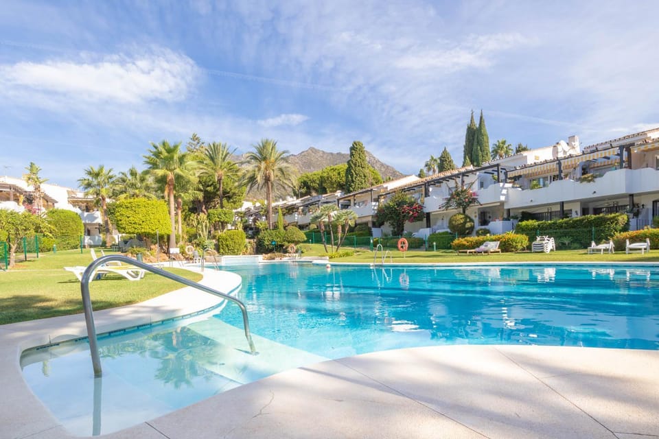 Natural landscape, Solarium, Garden view, Pool view, Swimming pool, sunbed