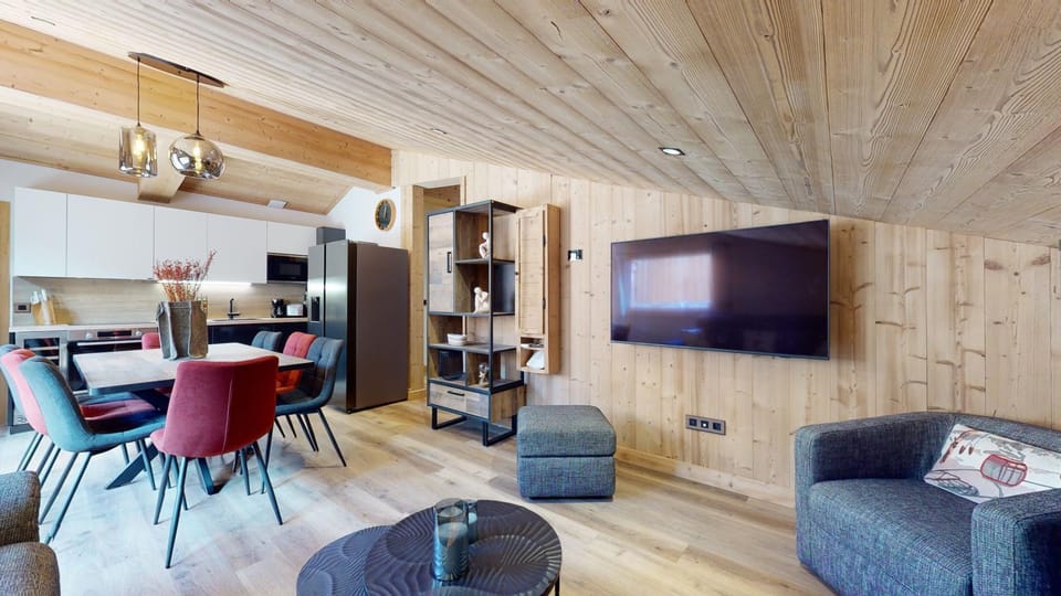 Communal lounge/ TV room