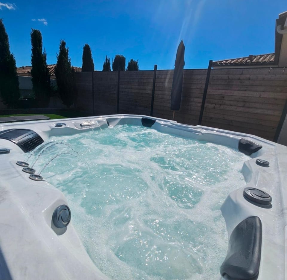 Day, Garden, Hot Tub