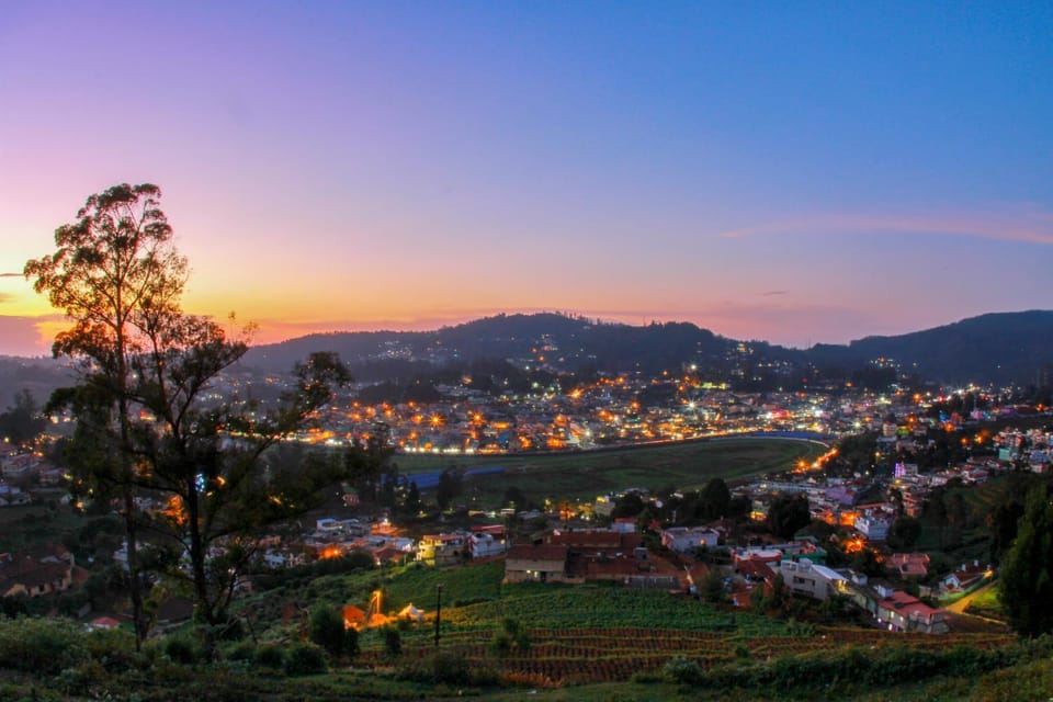 Natural landscape, View (from property/room), City view, Mountain view, Sunset