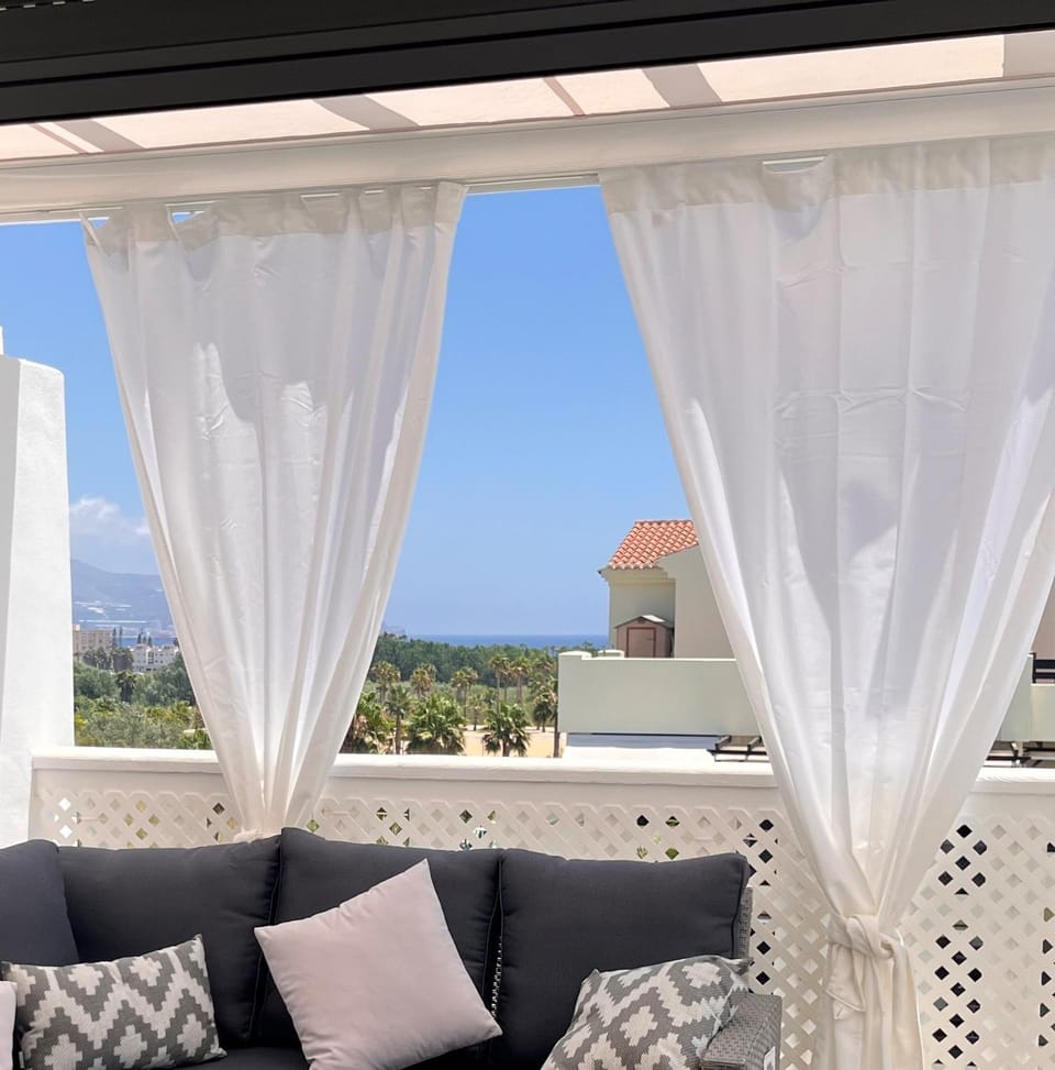 View (from property/room), Balcony/Terrace, Sea view