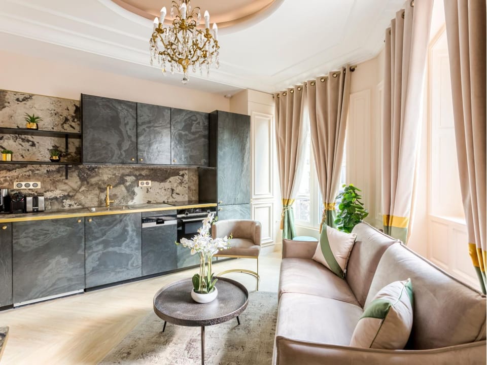 Kitchen or kitchenette, Living room, Seating area