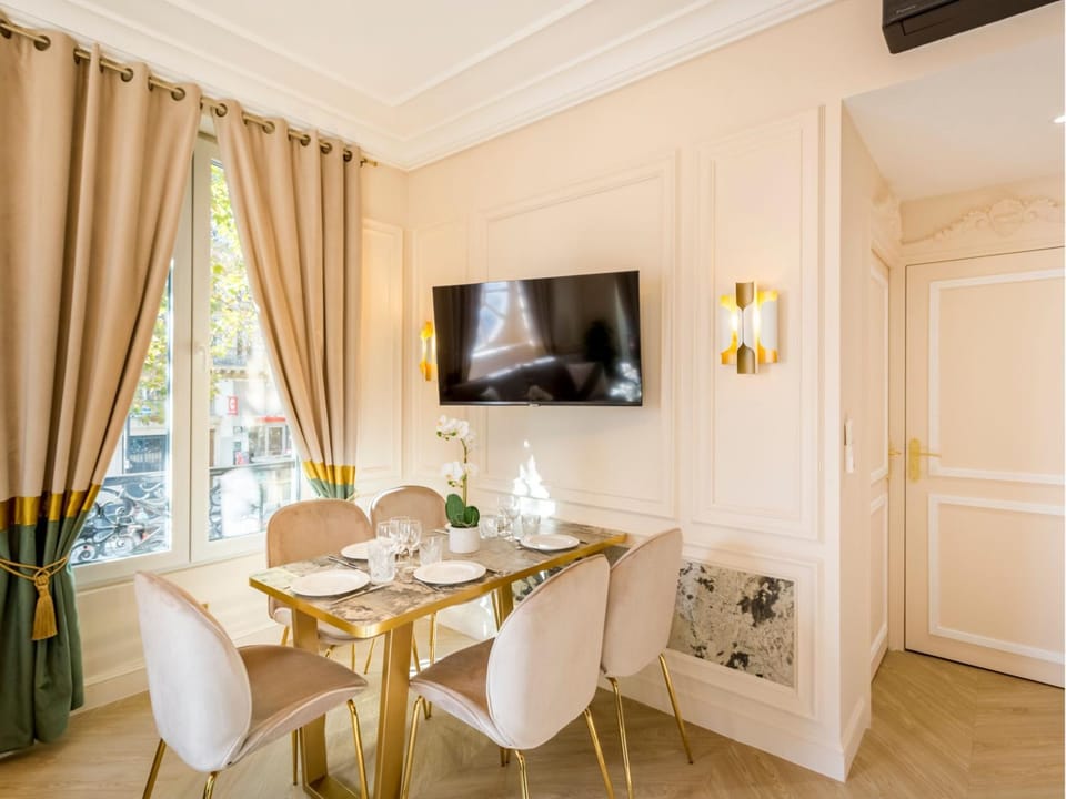 TV and multimedia, Dining area