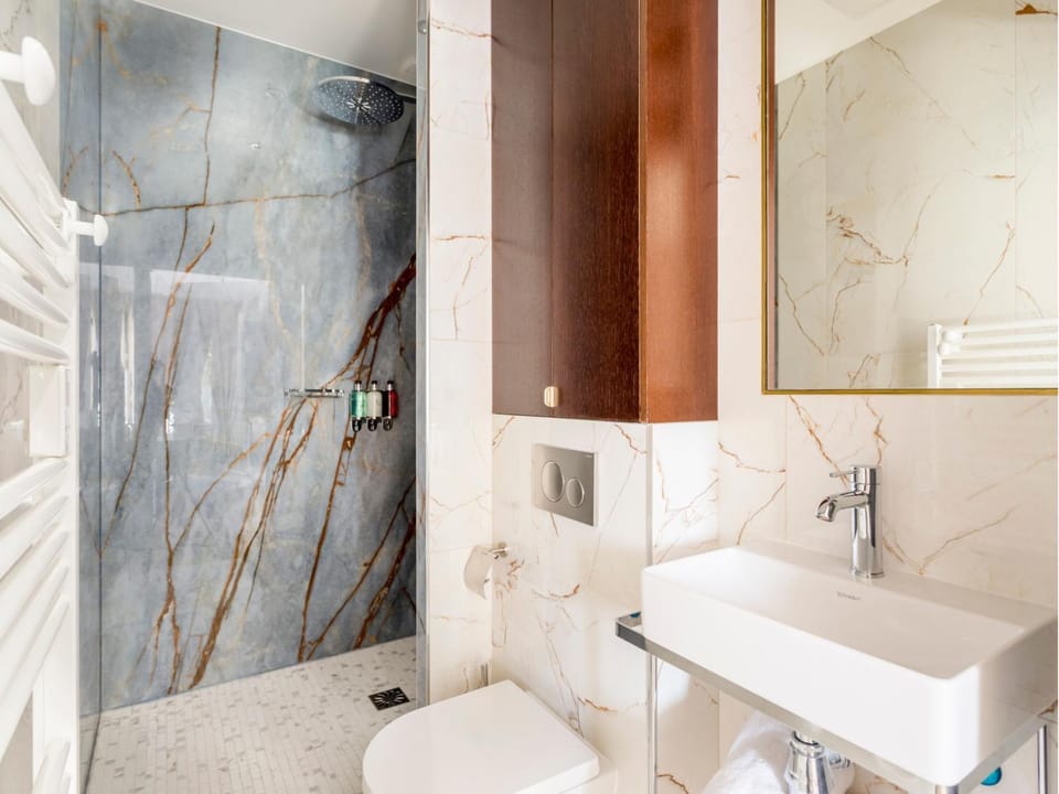 Shower, Toilet, Bathroom