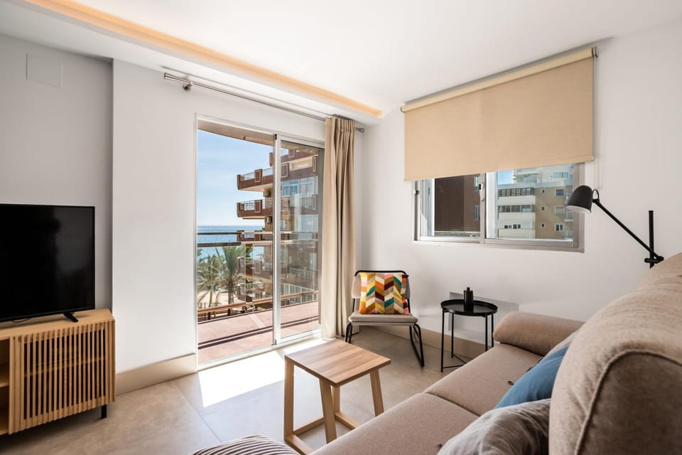 TV and multimedia, Living room, Sea view