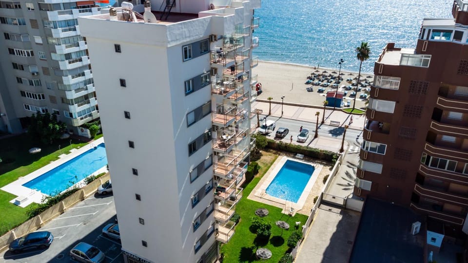 Property building, Day, Bird's eye view, Beach, Sea view, Swimming pool, Location