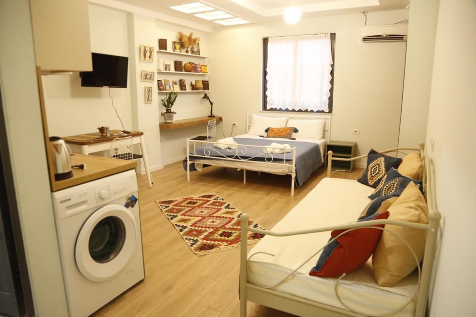 Illyrian studio apartment 2 Bed and Breakfast in Tirana