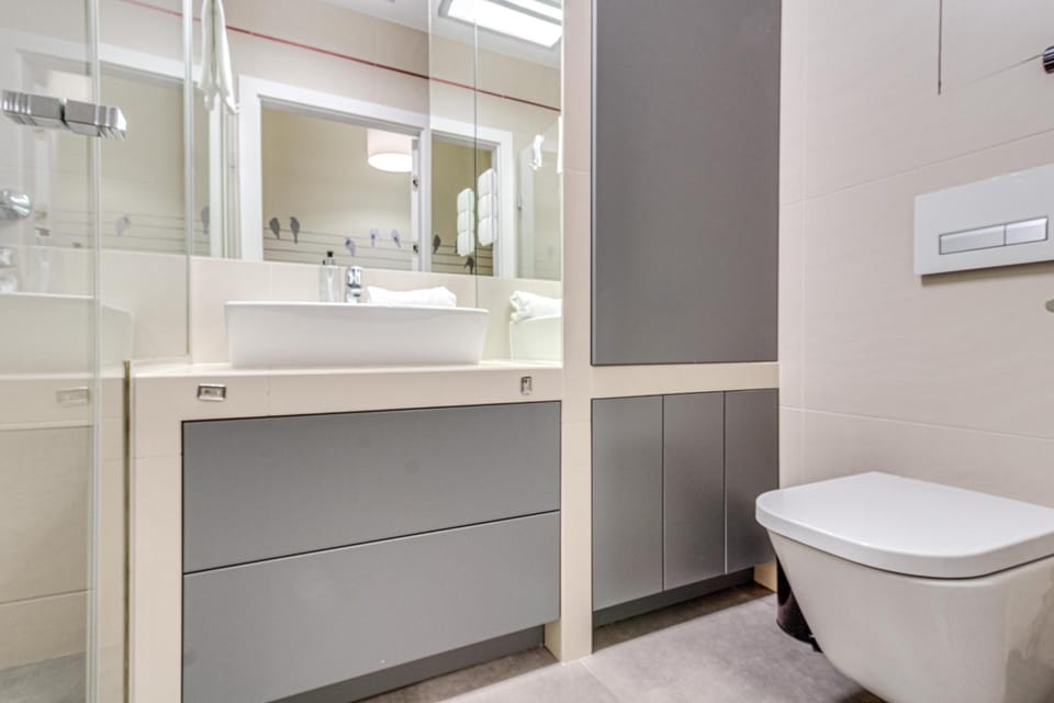 Toilet, Bathroom