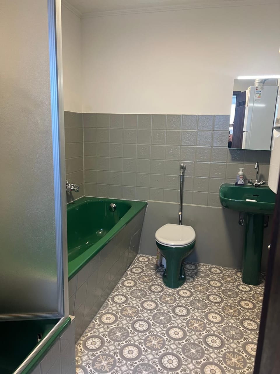 Shower, Toilet, Bathroom, Bath