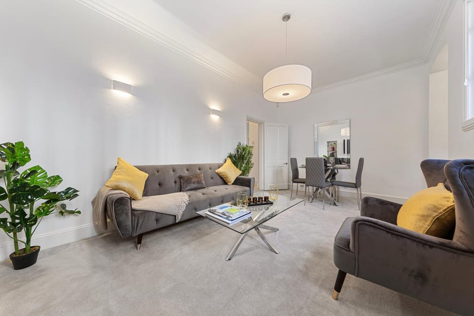 Harrods 2 Bed Lux Flat w/patio Apartment in City of Westminster
