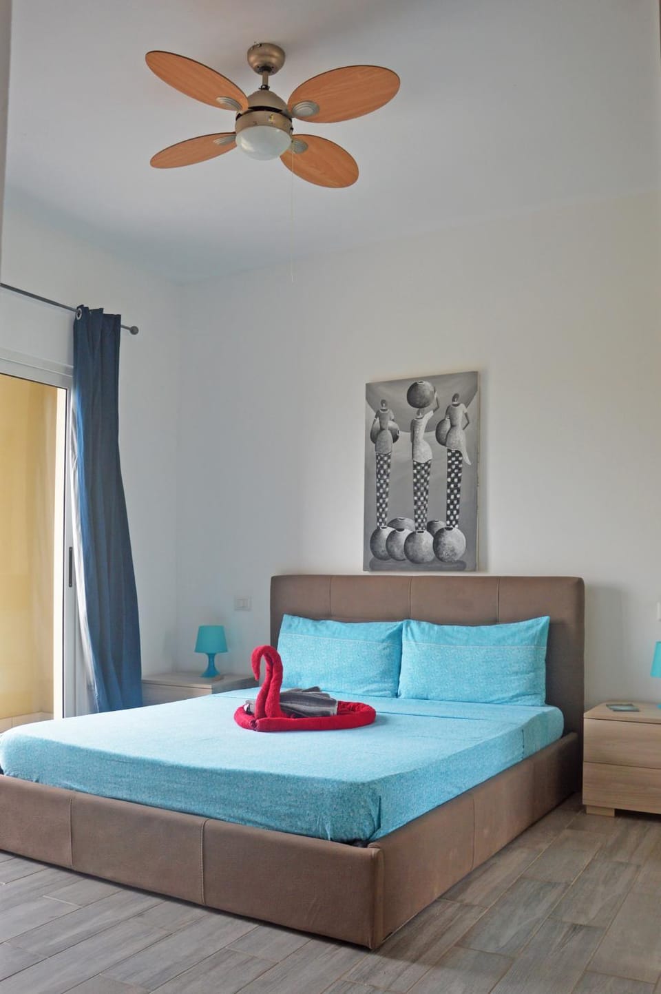 Bed, Photo of the whole room, Bedroom, fireplace