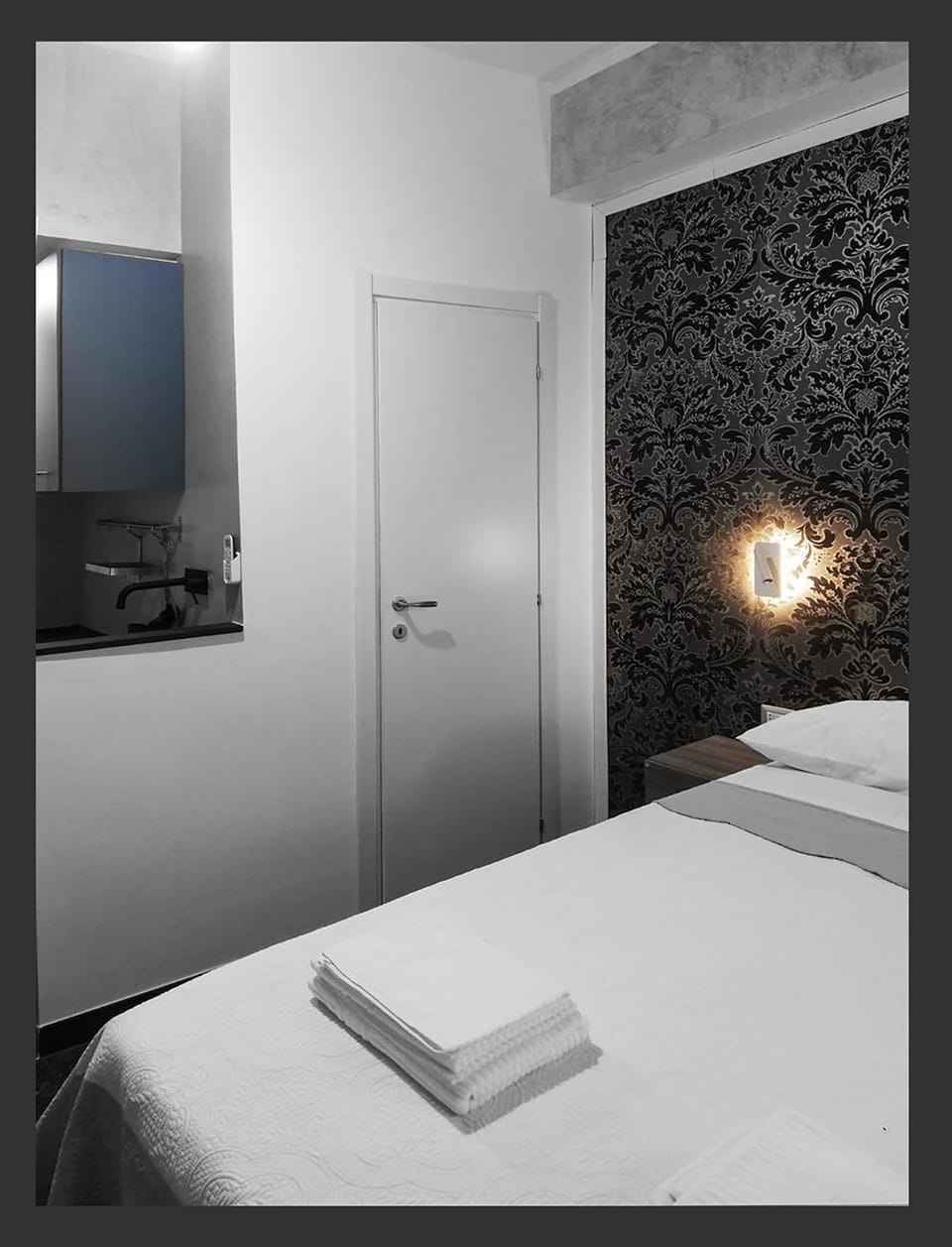 Bed, Bedroom
