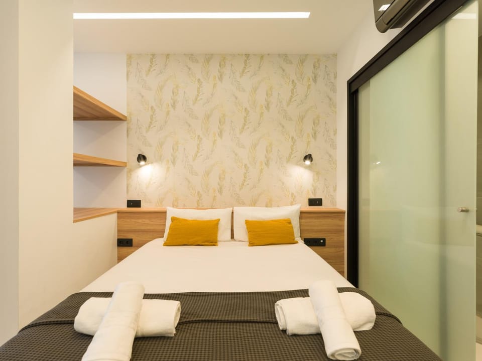 Bed, Bedroom