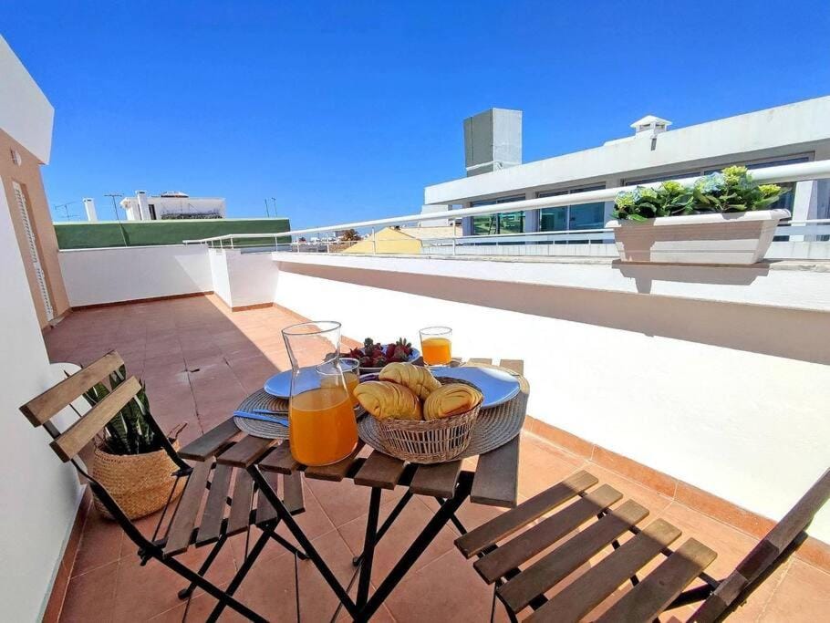 Lovely Terrace Studio Baixa Faro Apartment in Faro