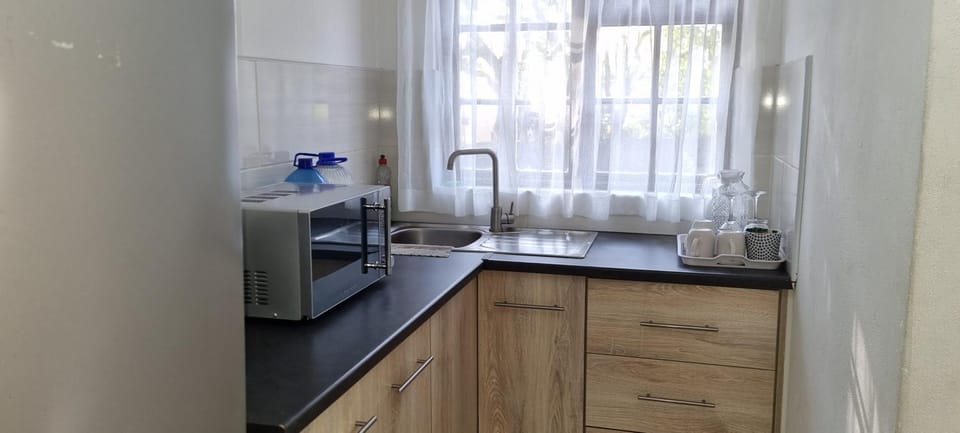 LAPA ROOF Bed and Breakfast in Sandton