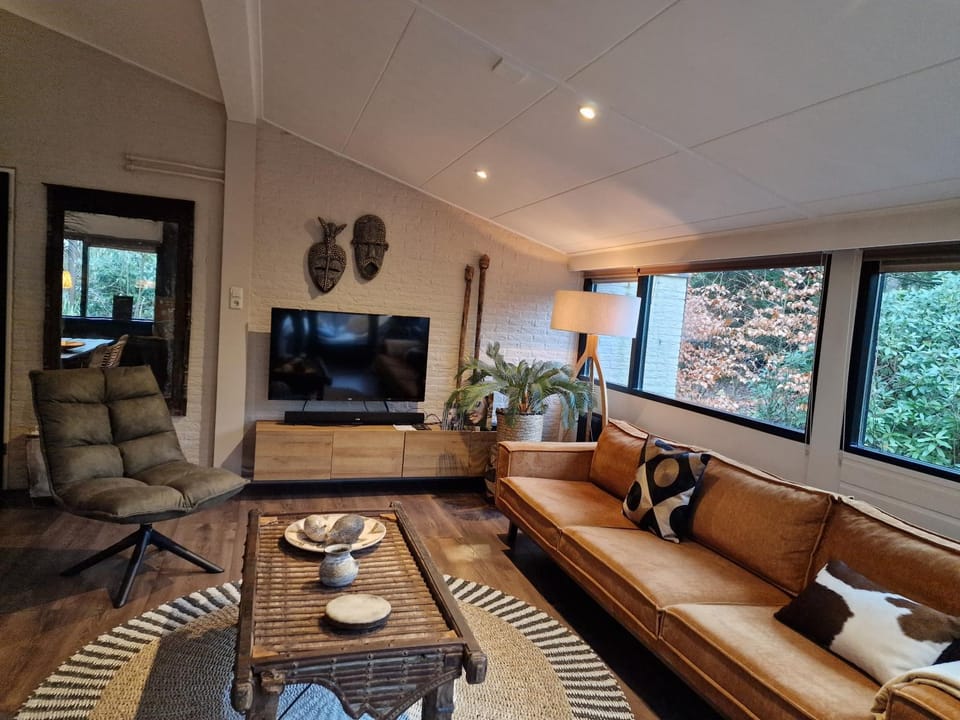 Boutique Bungalow 2 met sauna, hottub en boskas House in Overijssel (province)