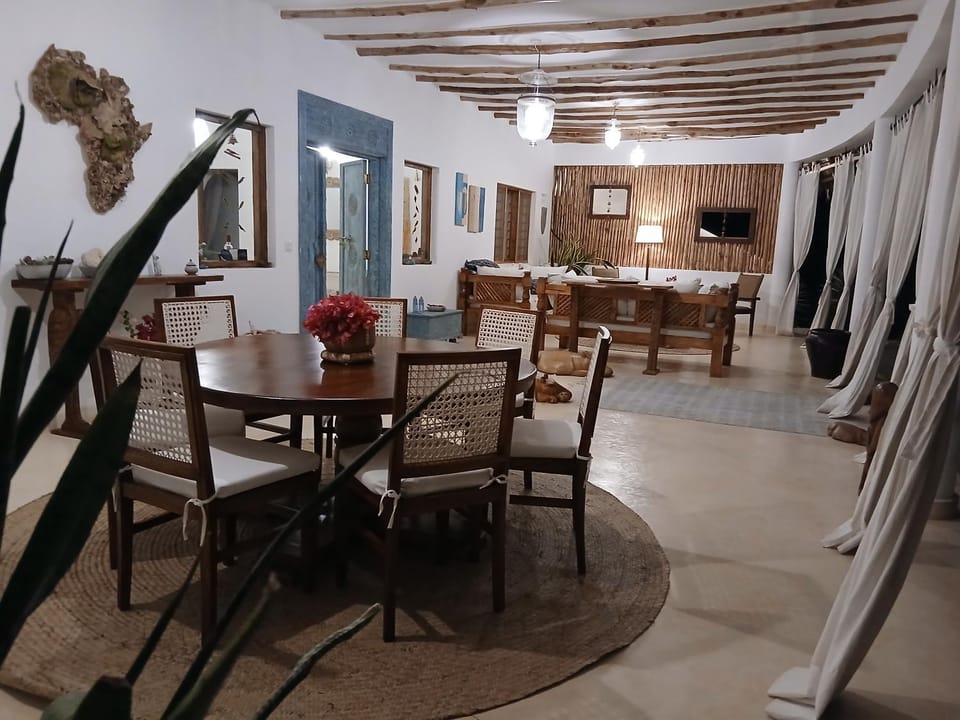 Shira house Bed and Breakfast in Kenya