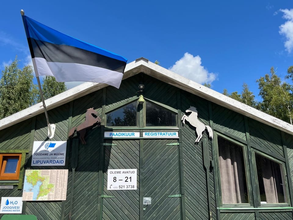 Tõhela Järve Puhkeküla Campground/ 
RV Resort in Estonia