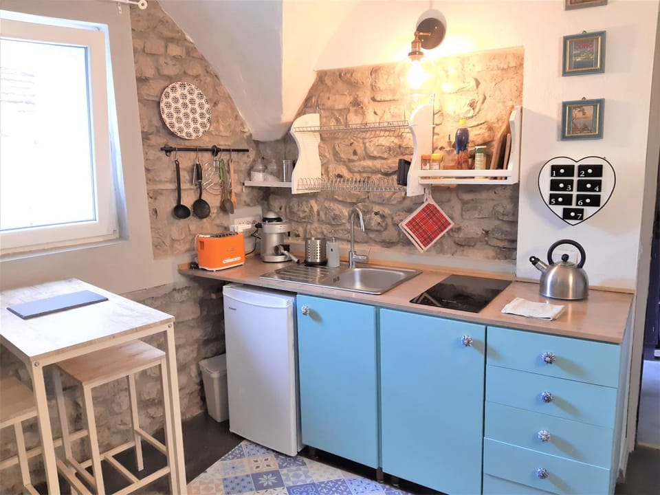 The Nest - Lovely Studio with Private Garden Apartment in Lombardy