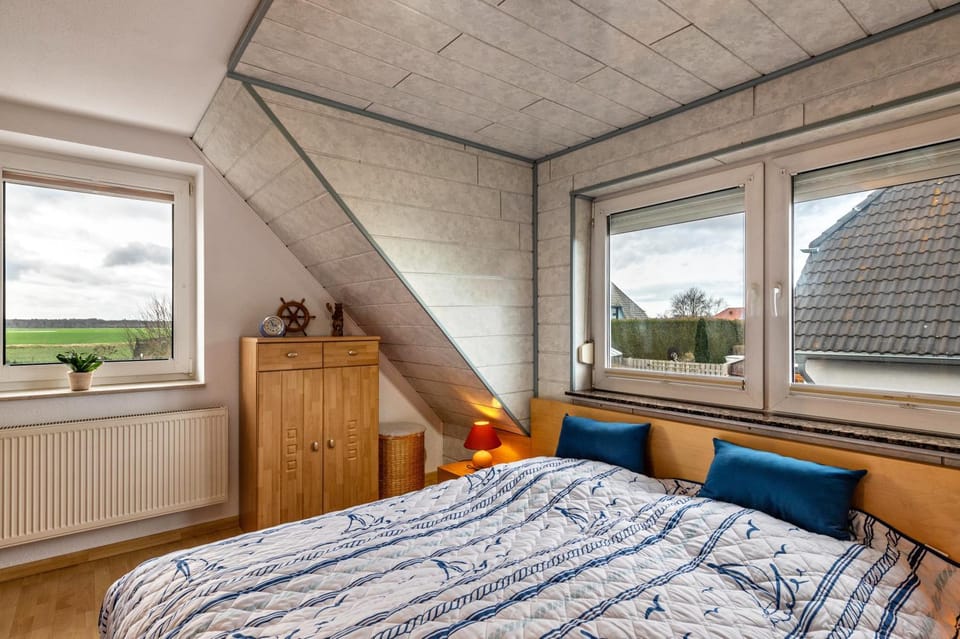 Property building, Living room, Bedroom