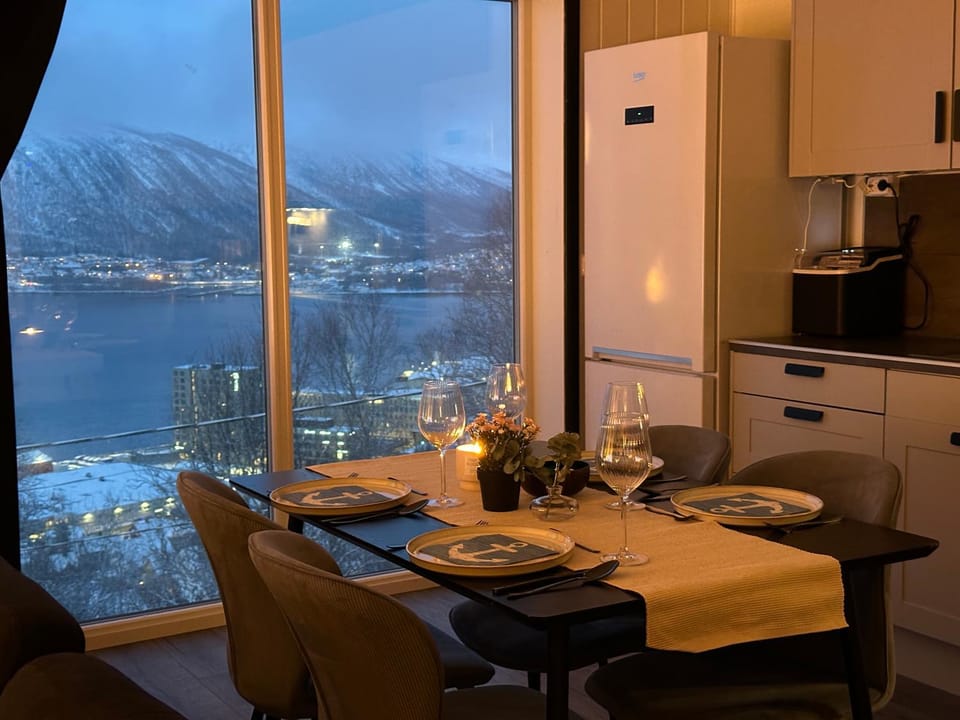 View (from property/room), City view, Mountain view, Sea view