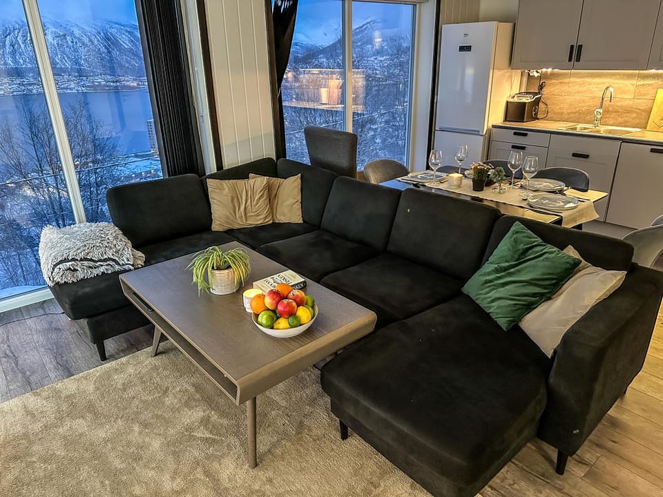 View (from property/room), Living room, Mountain view, Sea view