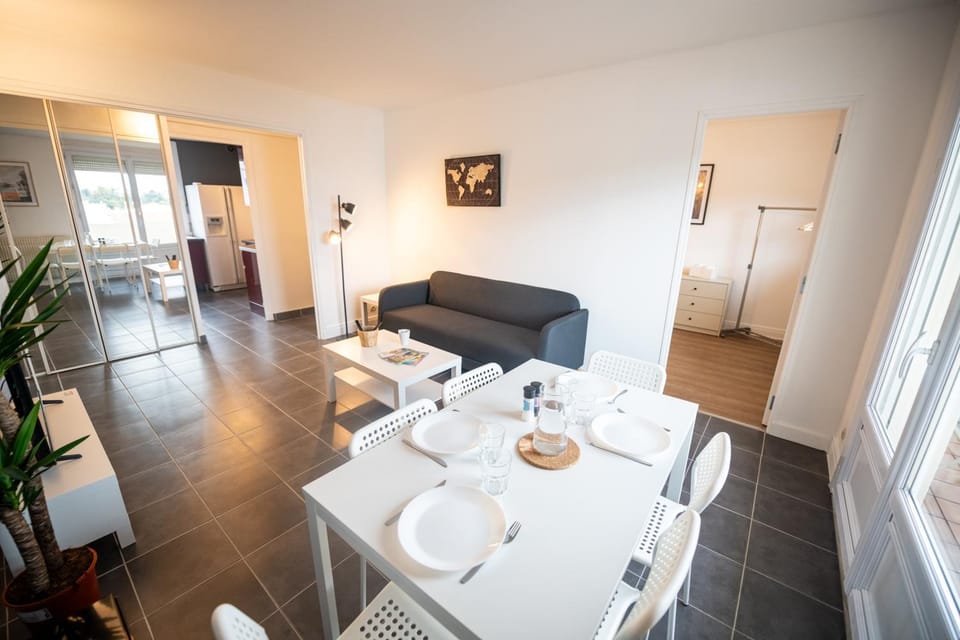 Living room, Meals