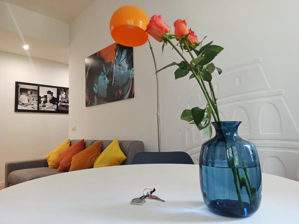 Living room, Decorative detail, Seating area