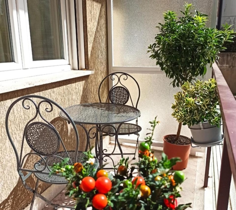 Spring, Balcony/Terrace