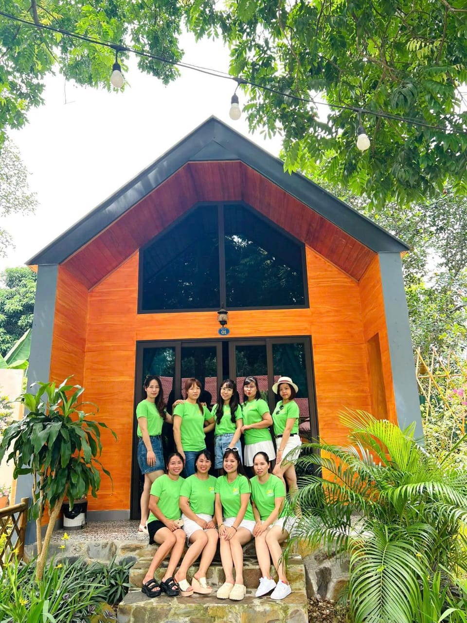 Property building, Natural landscape, Garden, group of guests