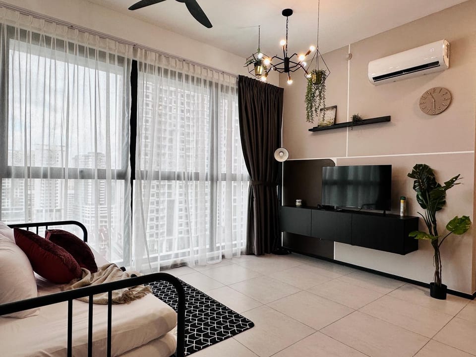 TV and multimedia, Living room, Seating area, air conditioner