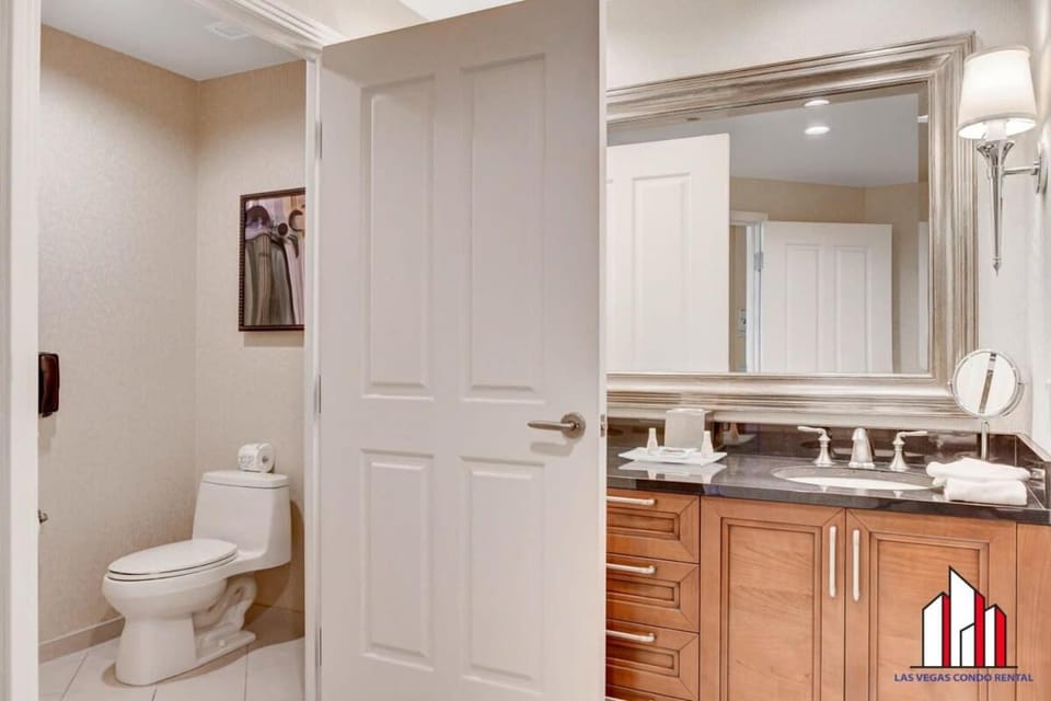 MGM Signature-26-618 Jacuzzi Studio House in Las Vegas Strip
