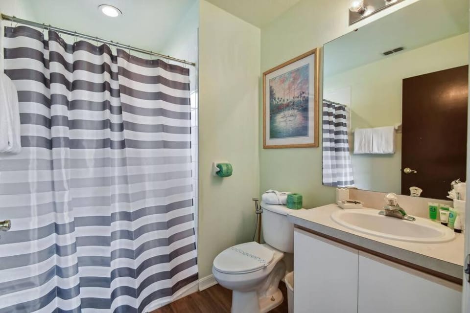 Amazing 3bd/2ba Condo with water view @ Disney Apartment in Four Corners