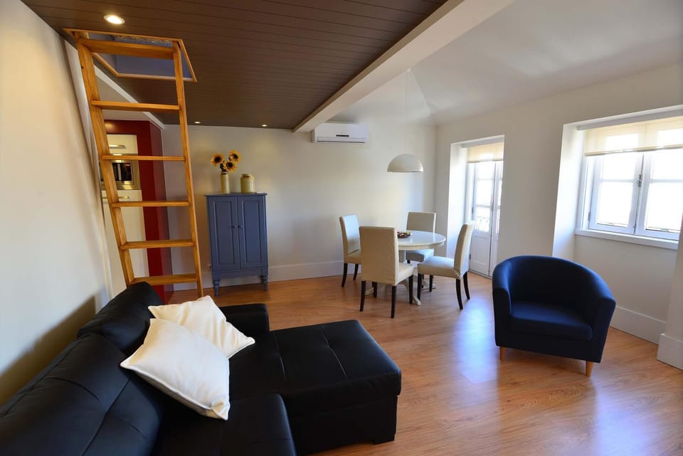 Day, Living room