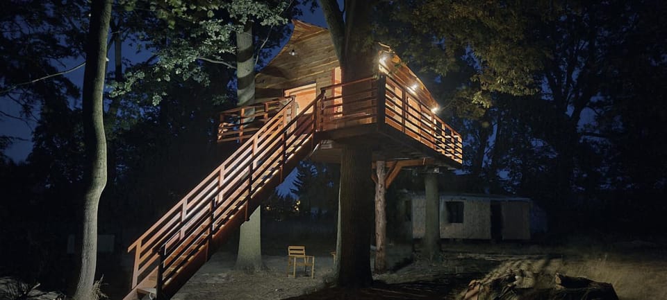 Property building, Night
