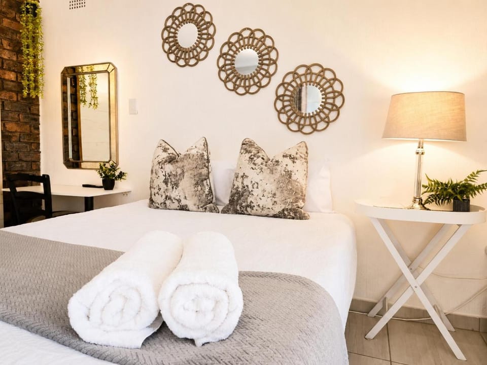 Zhantique Guest House 1- Unit 2 Apartment in Gauteng
