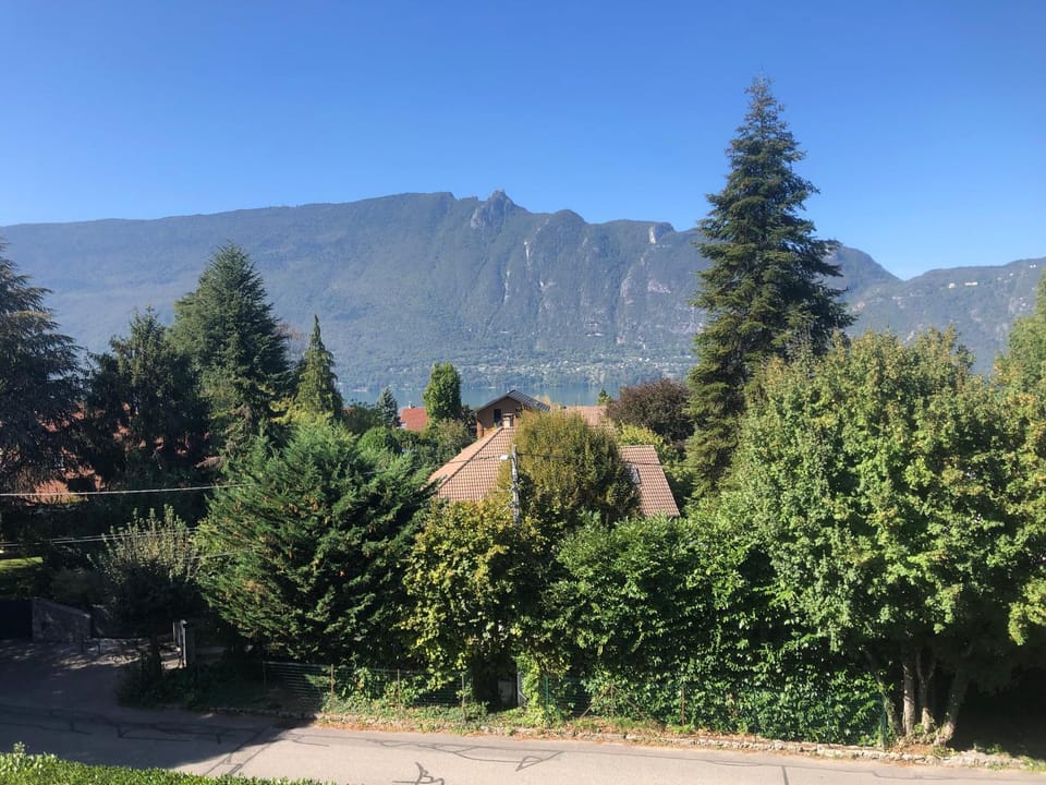 Natural landscape, Balcony/Terrace, Lake view, Mountain view