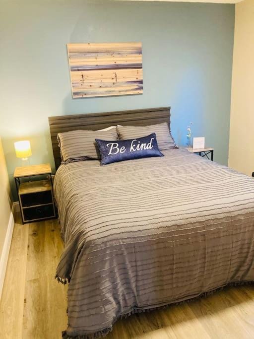 Pensa-Cozy Downtown bungalow, w/ backyard oasis! House in Pensacola