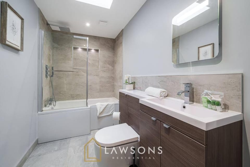 Bathroom, Bath