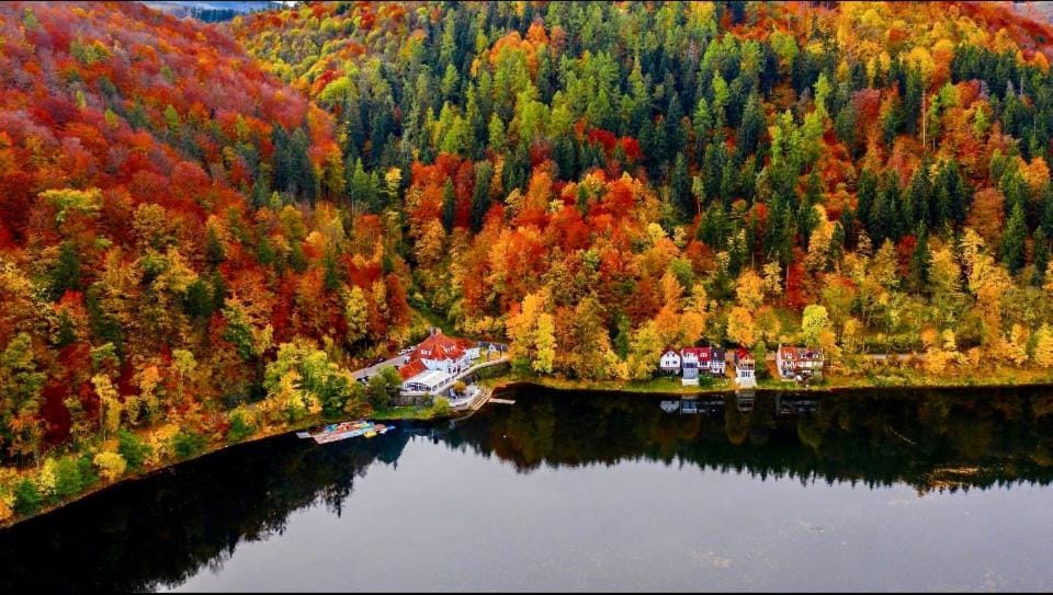 Day, Natural landscape, Lake view, Mountain view