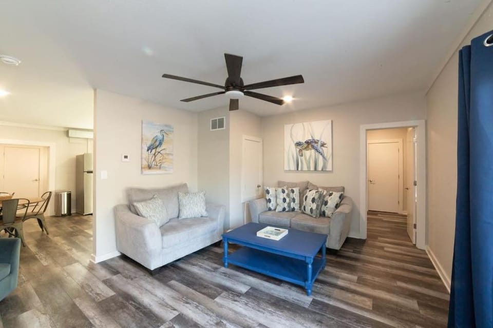 Living room, Seating area, fireplace