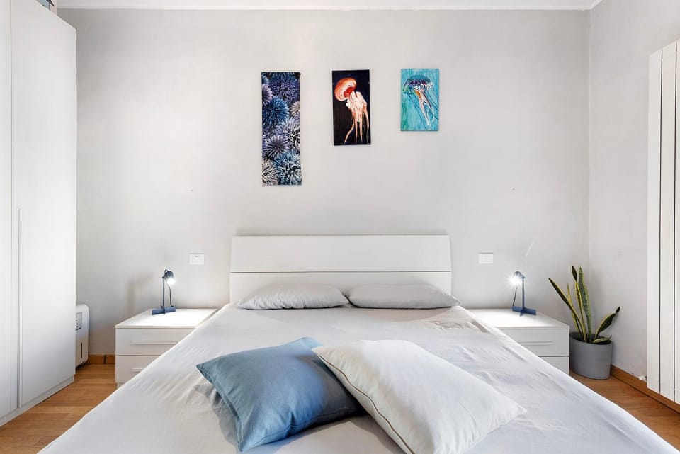 Living room, Bedroom