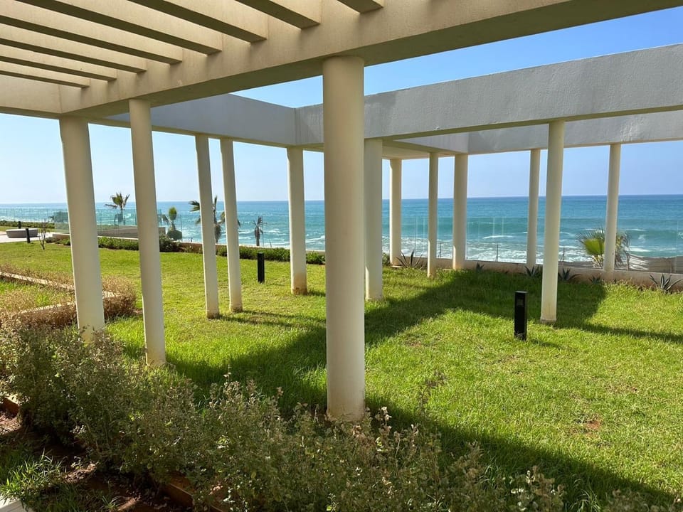 Garden view, Sea view