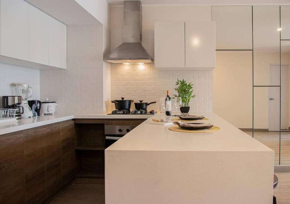 Coffee/tea facilities, Kitchen or kitchenette, minibar, pet friendly, stove