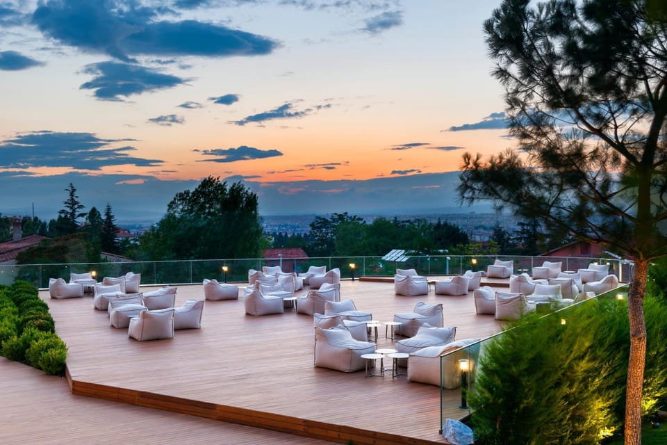 Garden, View (from property/room), Lounge or bar, Banquet/Function facilities, Food