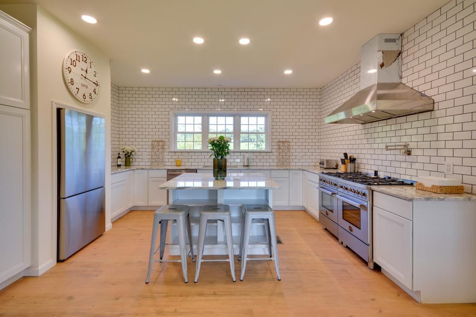Timeless Hillsville Farmhouse: Blue Ridge Parkway! House in Virginia