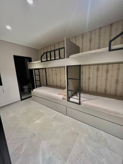 Bathroom, Bedroom, bunk bed